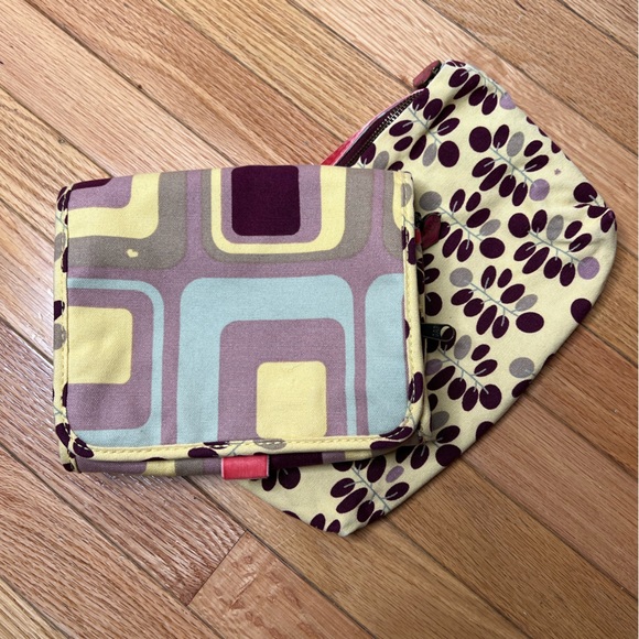 Gap Toiletry Bag Set with Folding Organizer and Pouch - Picture 1 of 11